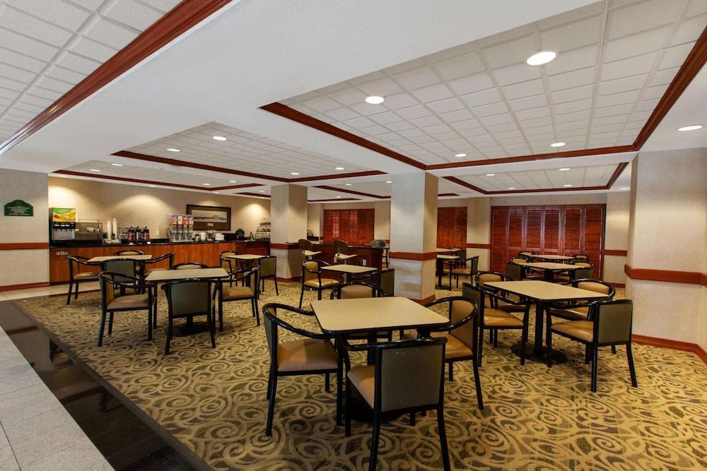 Wingate By Wyndham Houston / Willowbrook Extérieur photo